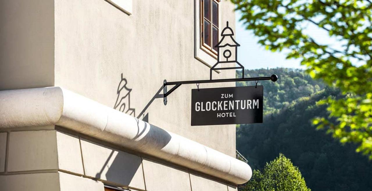 Hotel Zum Glockenturm Marktl Bagian luar foto